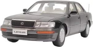 1 18 for Lexus LS400 Car Alloy Diecast Car Model Simulation Collection Display Figure Souvenirs Motor Vehicles Toys