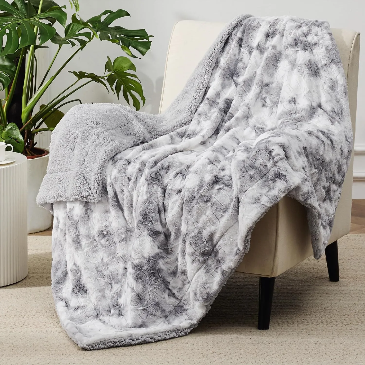 Bedsure Sherpa Fluffy Throw Blanket -Fleece Soft, Warm and Cozy Throw for Women, Plush & Fuzzy Faux Fur Blanket for Couch, Sofa and Bed Decor, Tie Dye Design, Light Grey, 50x60 Inches