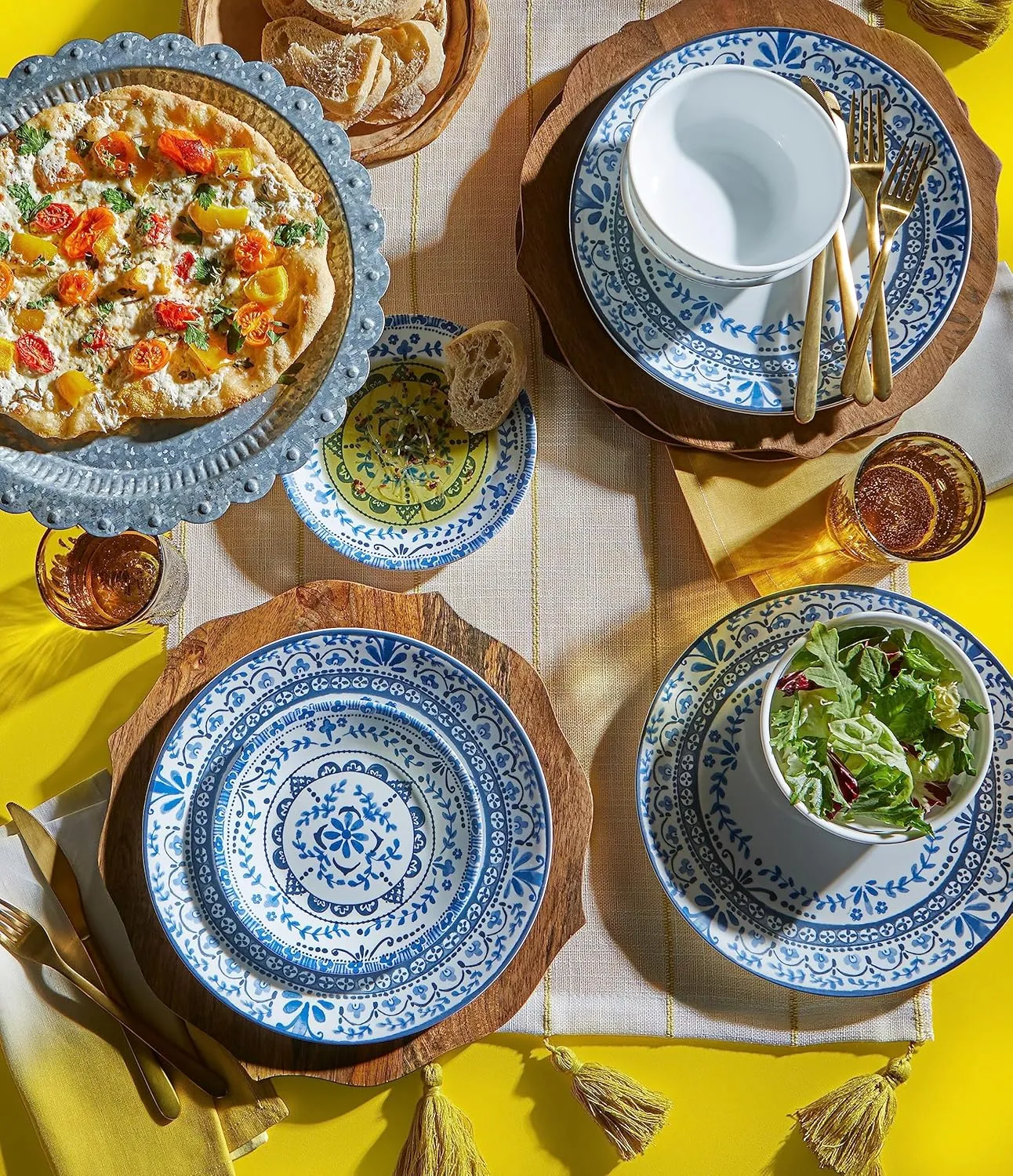 Corelle Vitrelle Salad Plates Set, Triple Layer Glass and Chip Resistant, 9-Inch Lightweight Round Plates, Portofino, Caspian, 6-Piece