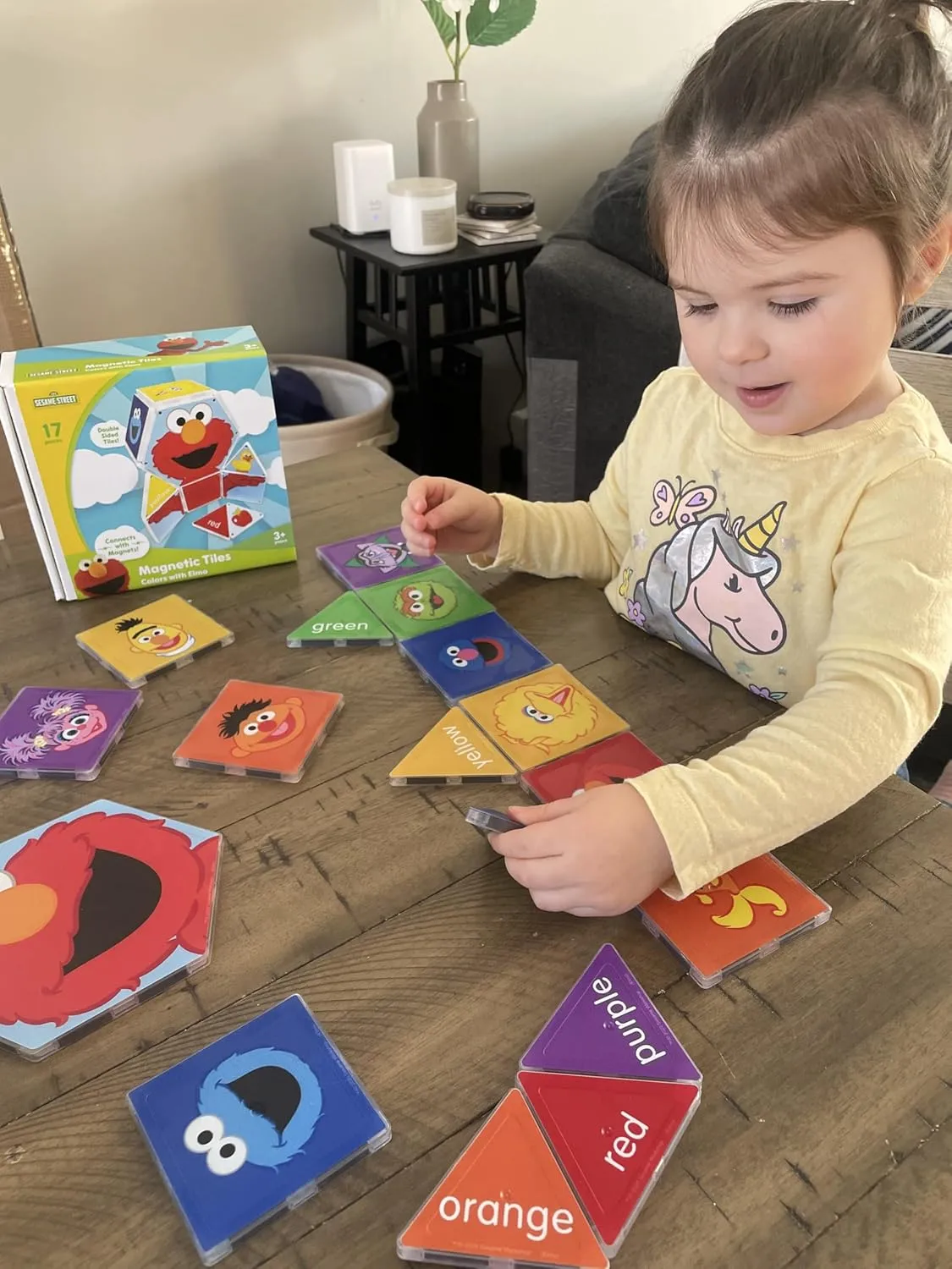 CreateOn “Sesame Street” Toys, Magnetic Kids’ Building Tiles from “Sesame Street” Books, Colors with Elmo Magnet Tiles, Educational Toys for Ages 3 , 17 Pieces