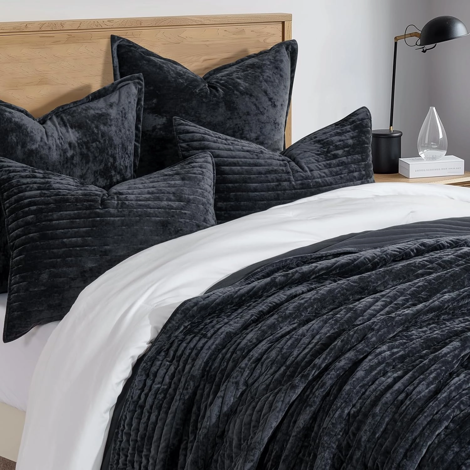 EVERGRACE Velvet Quilt Set King Size, Luxurious Soft Striped Channel Bedding Set, Lightweight Velvet Comforter for All Season, Oversized Bedspread Coverlet with 2 Matching Shams, Black