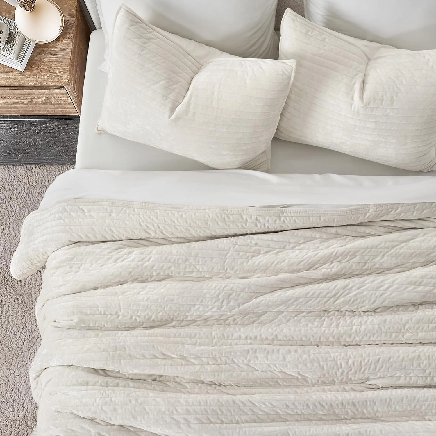 EVERGRACE Velvet Quilt Set King Size, Luxurious Soft Striped Channel Bedding Set, Lightweight Velvet Comforter for All Season, Oversized Bedspread Coverlet with 2 Matching Shams, Ivory White