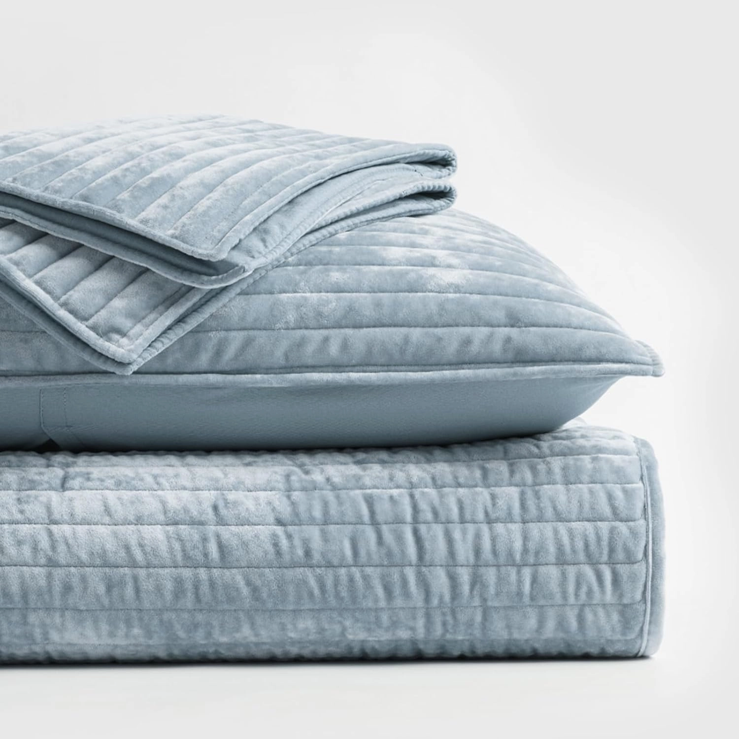 EVERGRACE Velvet Quilt Set Queen Size, Luxurious Soft Striped Channel Bedding Set, Lightweight Velvet Comforter for All Season, Oversized Bedspread Coverlet with 2 Matching Shams, Blue Linen