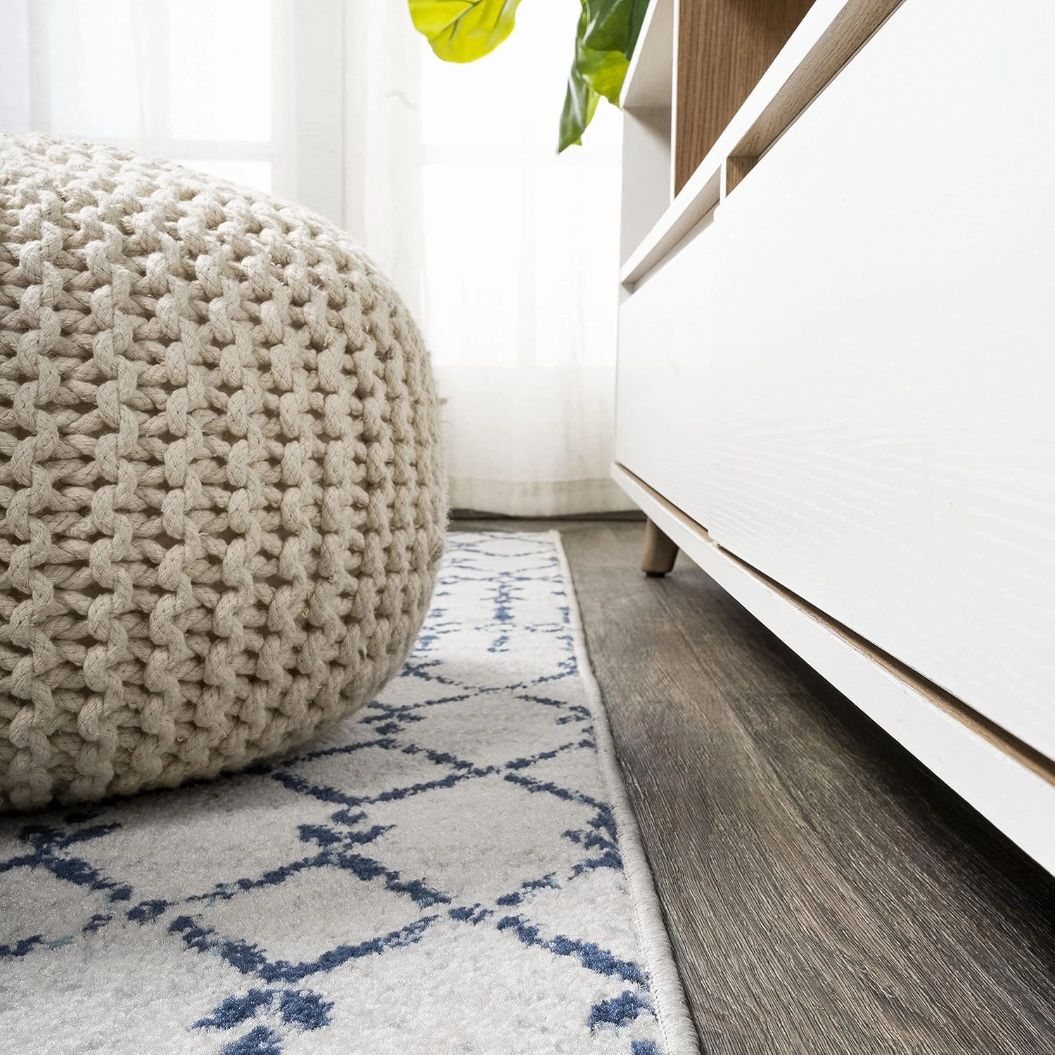 JONATHAN Y MOH101F-28 Moroccan Hype Boho Vintage Diamond Indoor Runner Rug Bohemian Easy-Cleaning Bedroom Kitchen Living Room Non Shedding, 2 X 8, Cream/Navy