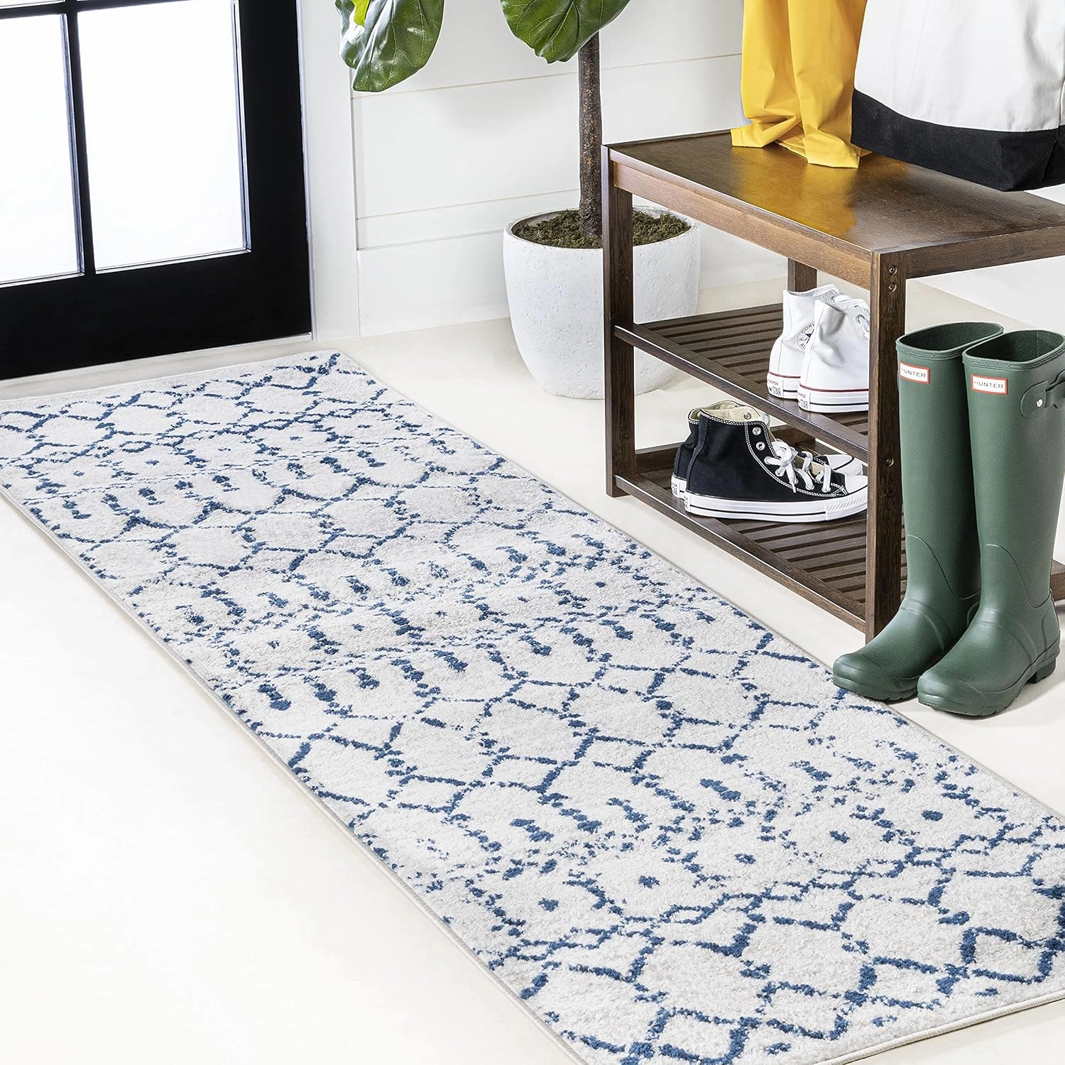 JONATHAN Y MOH101F-28 Moroccan Hype Boho Vintage Diamond Indoor Runner Rug Bohemian Easy-Cleaning Bedroom Kitchen Living Room Non Shedding, 2 X 8, Cream/Navy
