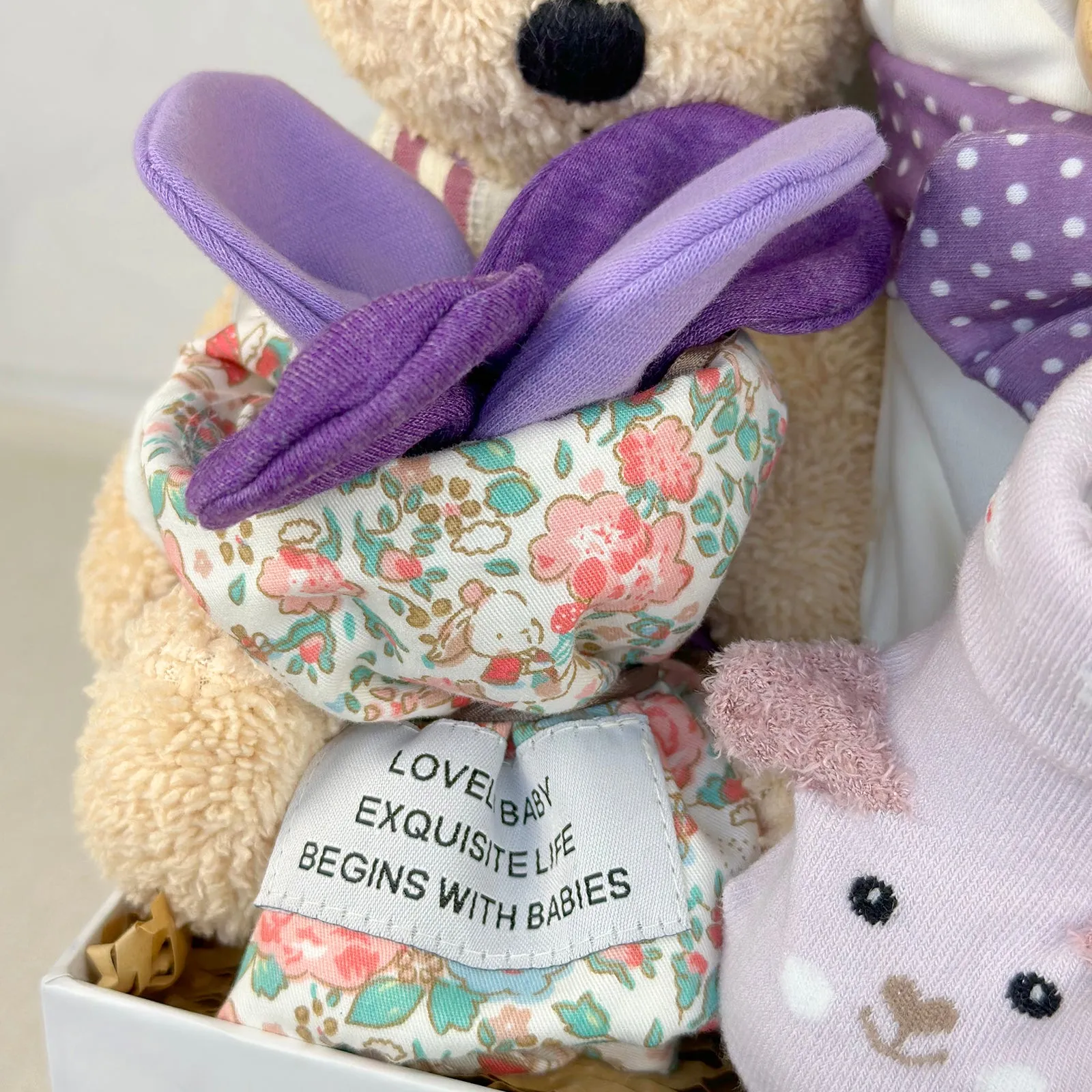 LAVENDER DREAM BABY GIFT HAMPER – PURPLE-THEMED NEWBORN ESSENTIALS