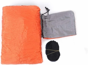 Lightweight Nylon Hammock for Camping and Travel, to Set Up with Tree Straps, Durably and Breathable, Supports Up to 300kg, Compact for Storage and (Grey red)