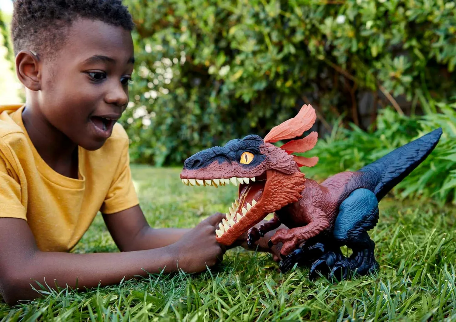 Mattel Jurassic World Dominion Uncaged Interactive Dinosaur Toy, Ultimate Pyroraptor Action Figure with Lights & Motion, 3 Play Modes