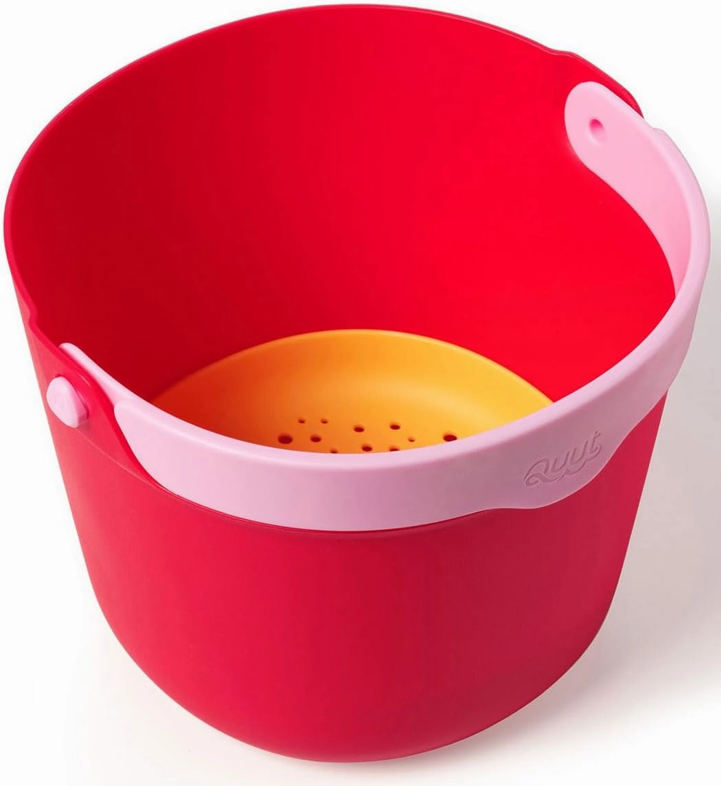 QUUT Bucki Kids Beach Bucket - Durable Plastic Sand and Water Toy with Removable Sieve for Creative Play - Ideal for Outdoor Exploration, Garden, Pool, and Sandcastle Building - Cherry & Banana Pink