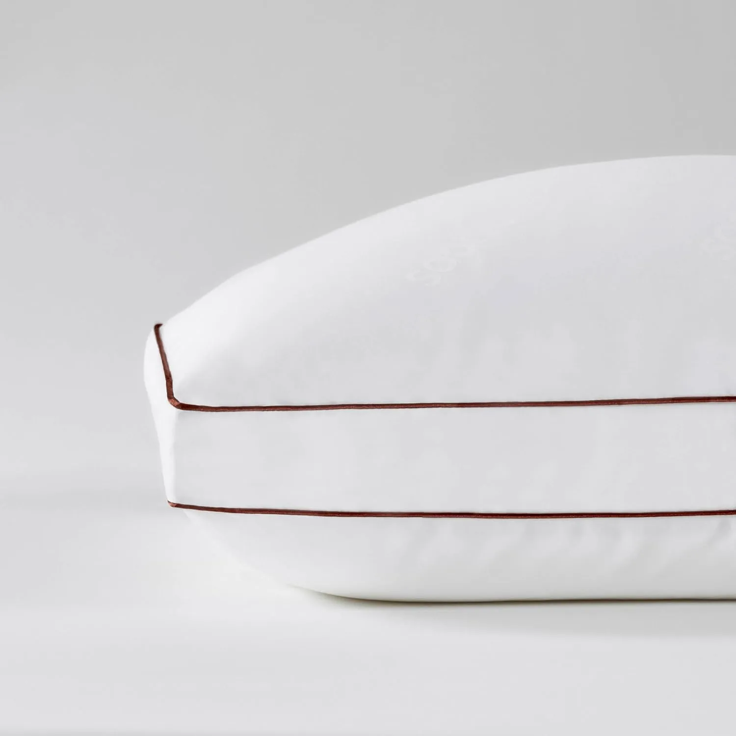 Saatva Latex Pillow - Standard Loft (4" - 5") - Hypoallergenic Pillow with Shredded Latex Core - Breathable - Machine Washable Organic Cotton Cover - King (34"x18") 1 Pack
