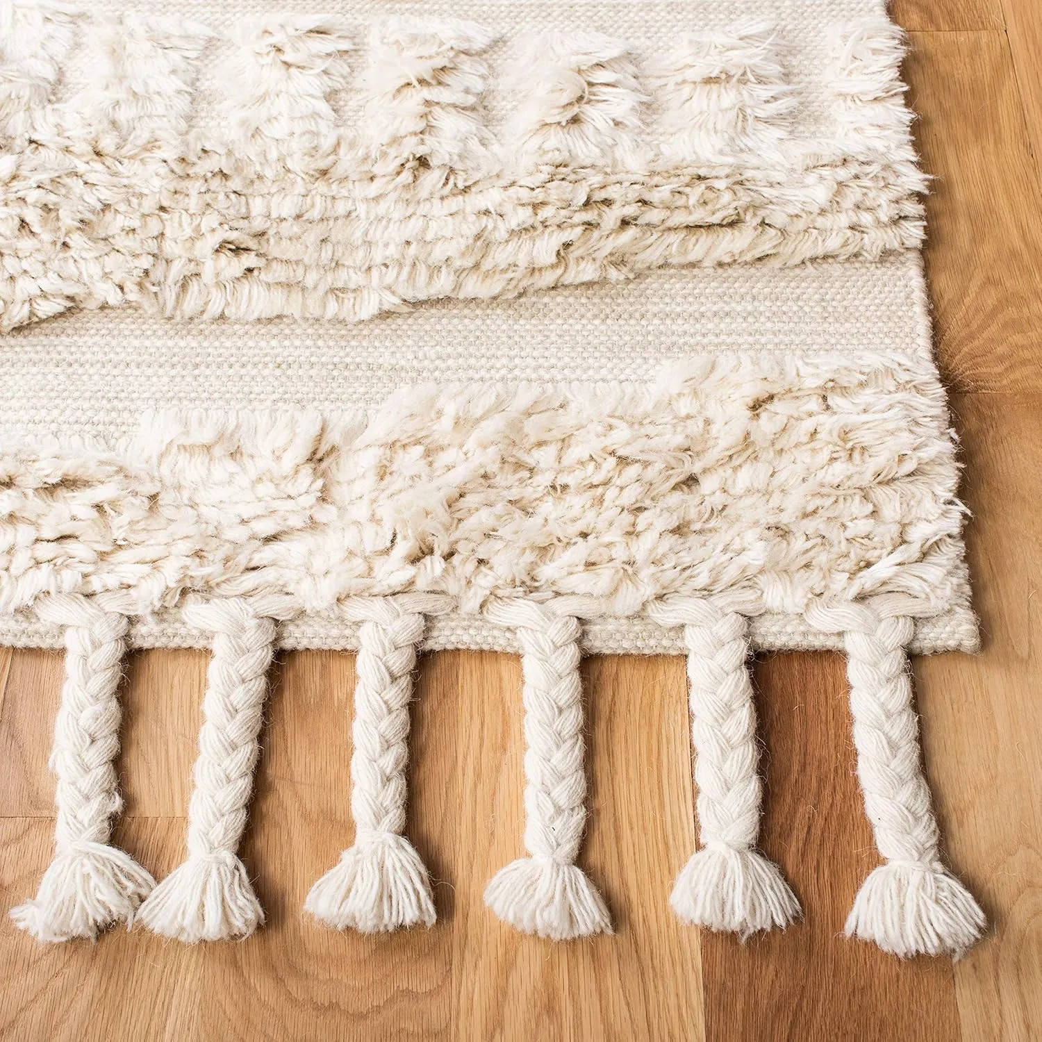 SAFAVIEH Kenya Collection Accent Rug - 3' x 5', Ivory & Beige, Handmade Moroccan Boho Tribal Tassel Wool, Ideal for High Traffic Areas in Entryway, Living Room, Bedroom (KNY958A)