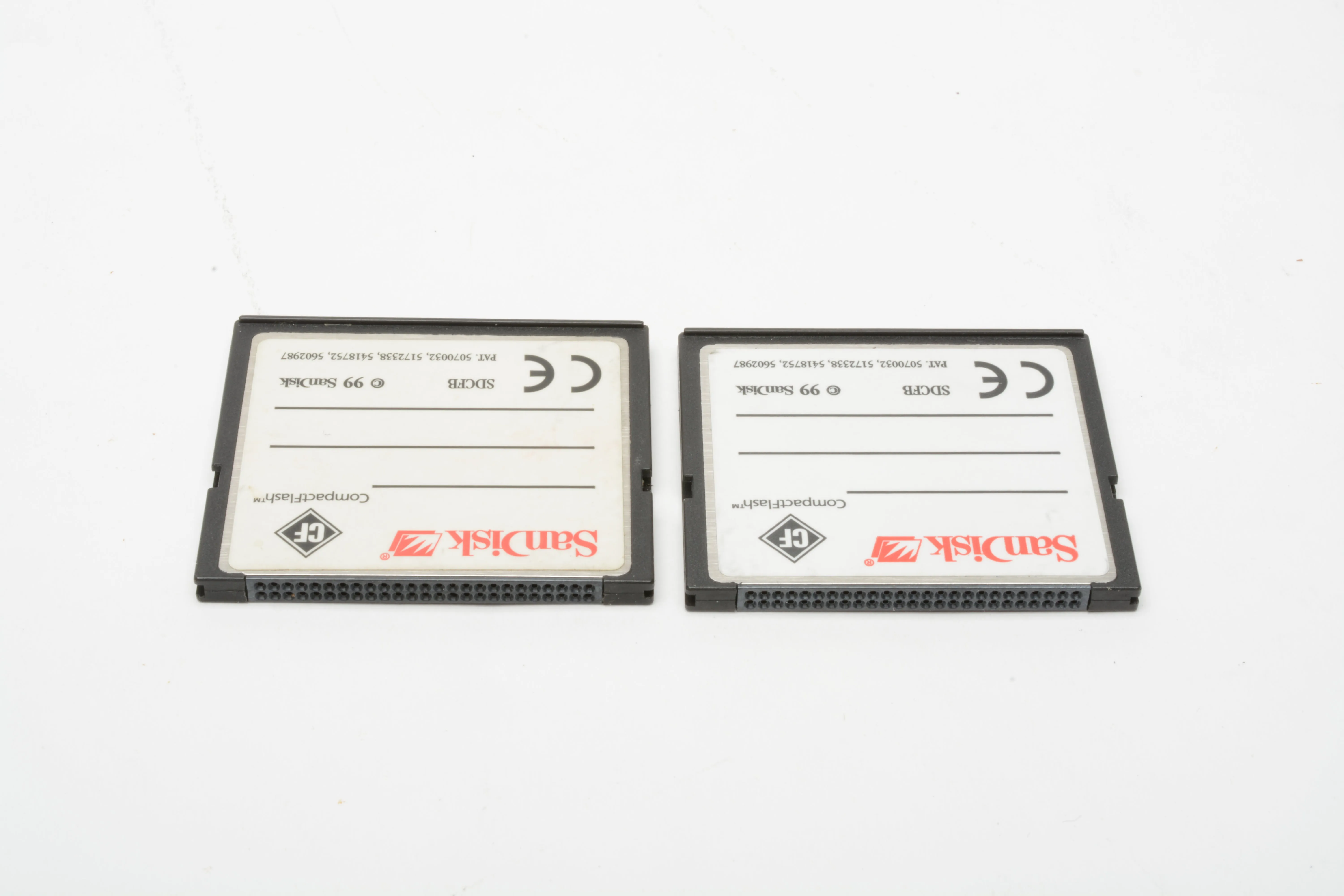 Sandisk set of 2X 128MB Compact Flash cards in pouch, formatted, clean
