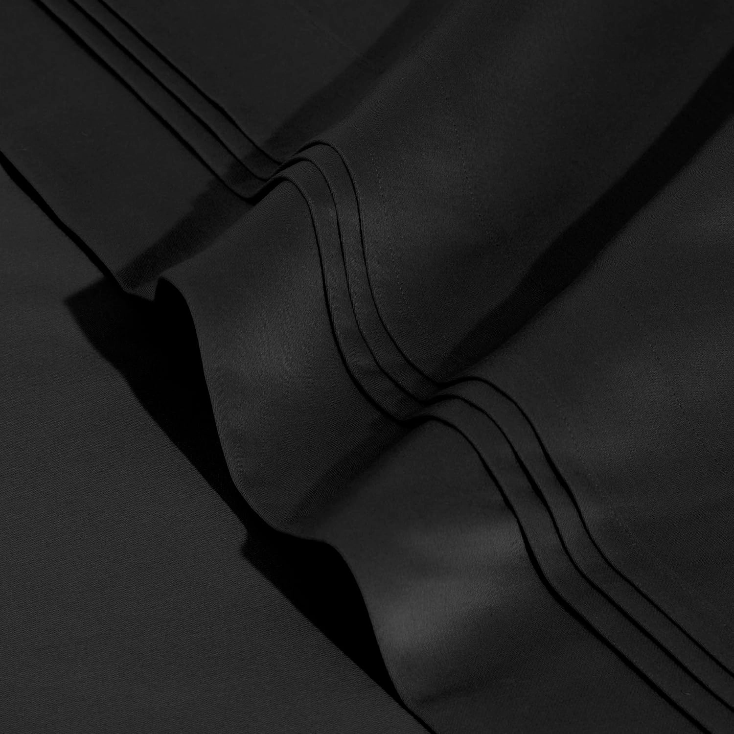 Superior Egyptian Cotton 4 Piece Sheet Set, Luxury 1500 Thread Count, Modern Design, Sustainable Sheets, Ultra-Soft Basics, Solid, Deep Pocket Fitted Sheet, Flat Sheet, Pillowcases, Queen, Black