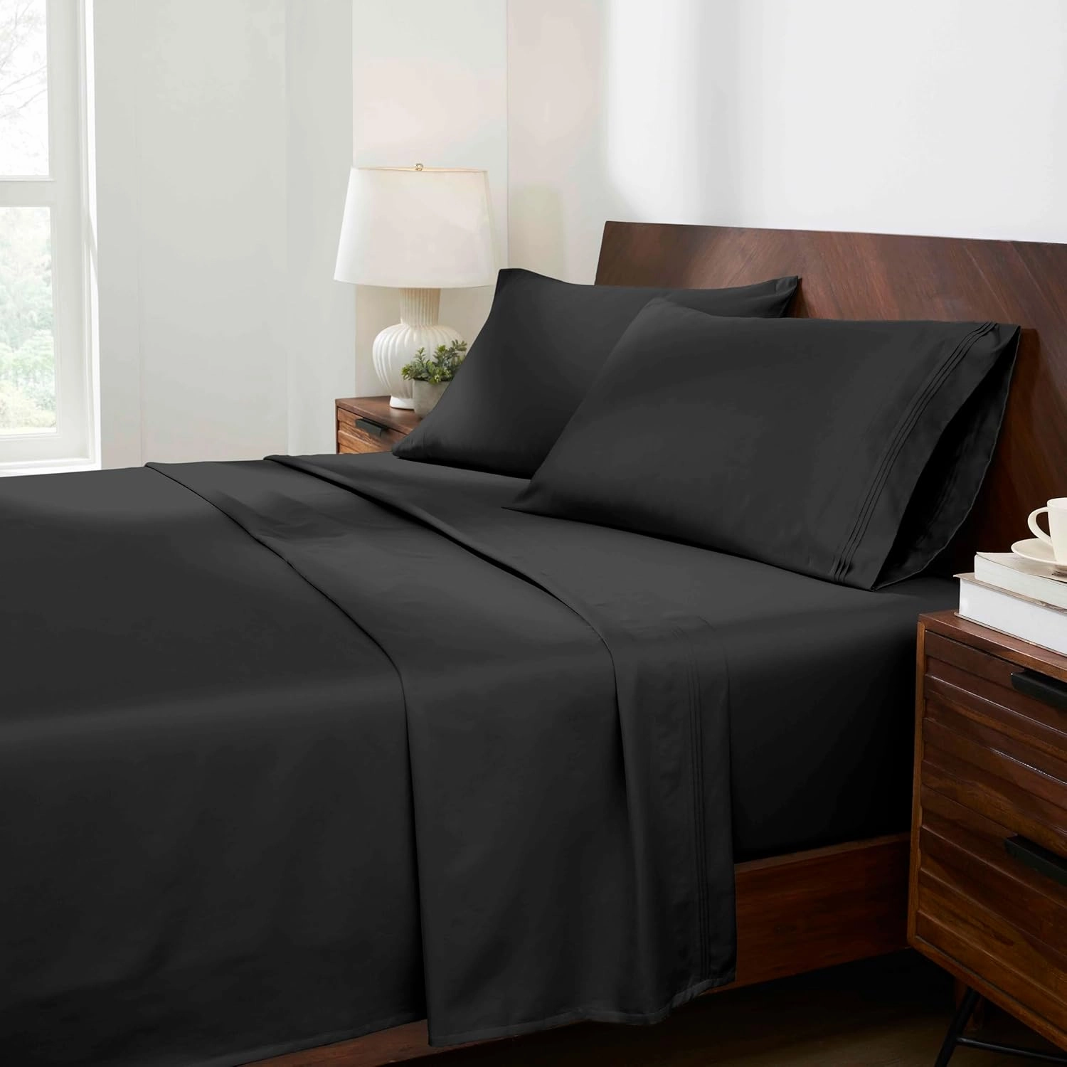 Superior Egyptian Cotton 4 Piece Sheet Set, Luxury 1500 Thread Count, Modern Design, Sustainable Sheets, Ultra-Soft Basics, Solid, Deep Pocket Fitted Sheet, Flat Sheet, Pillowcases, Queen, Black