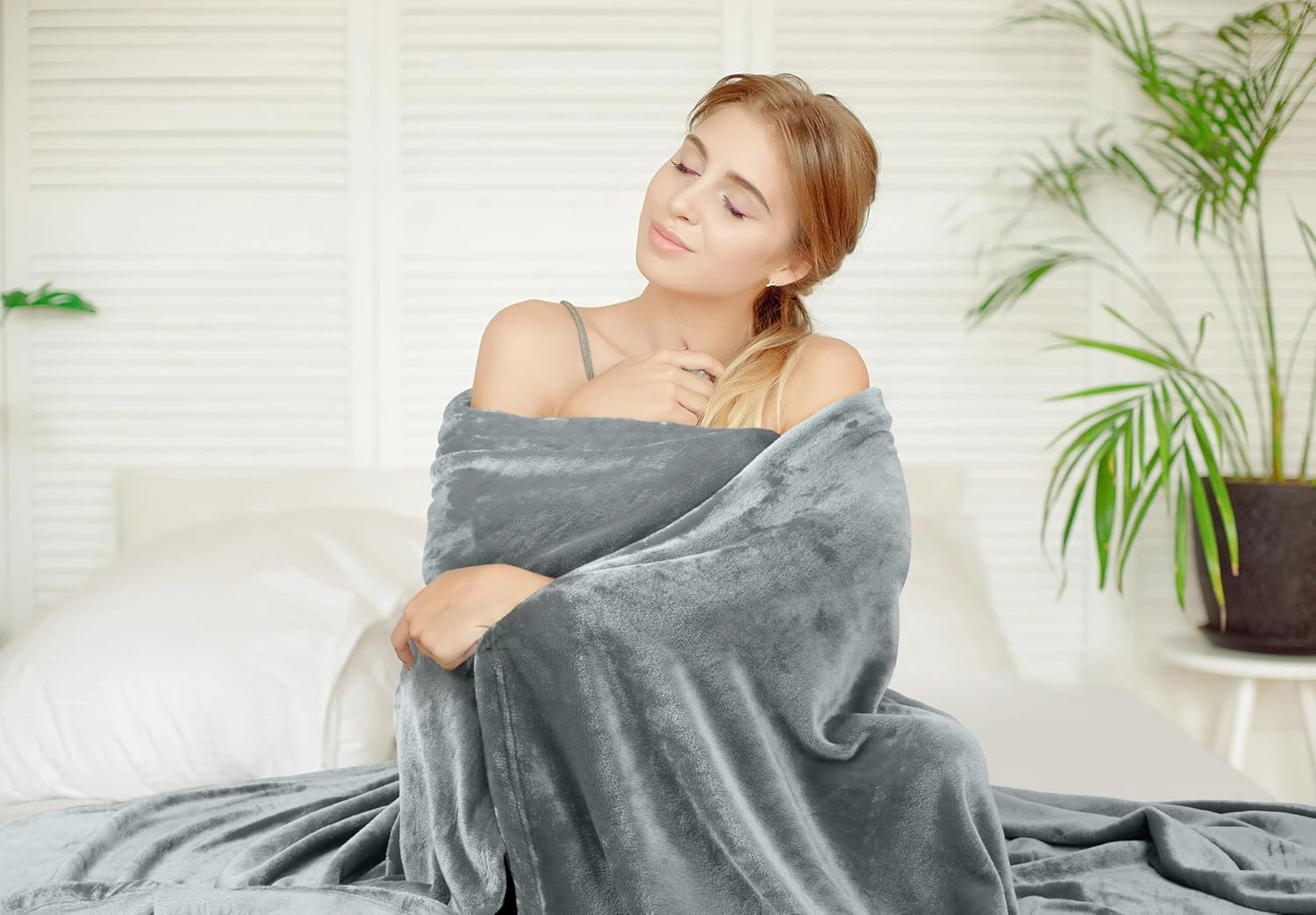 Utopia Bedding Fleece Blanket Queen Size Ash Grey 300GSM Luxury Fuzzy Soft Anti-Static Microfiber Bed Blanket (90x90 Inch)