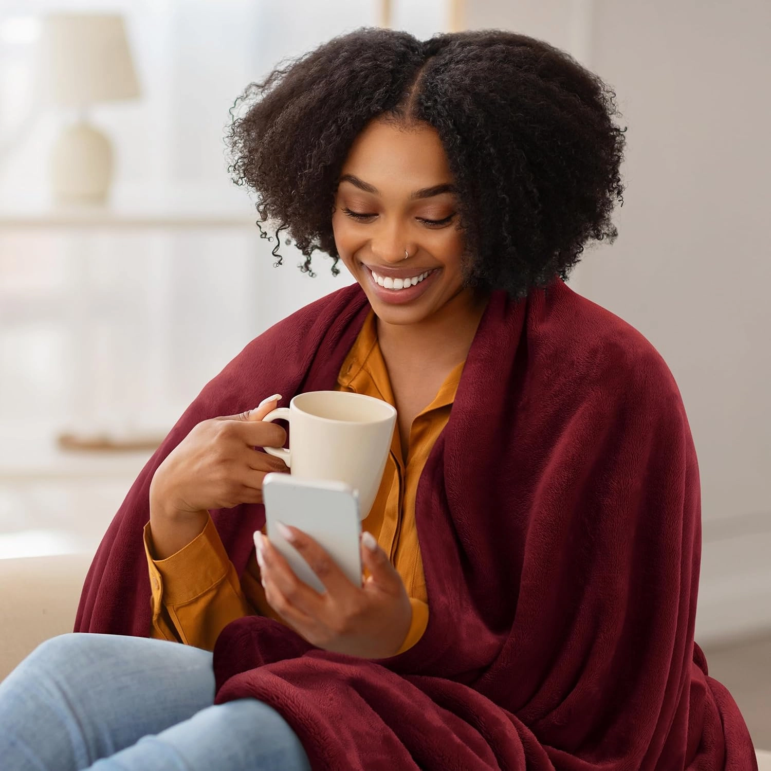 Utopia Bedding Fleece Blanket Queen Size Burgundy 300GSM Luxury Anti-Static Fuzzy Soft Microfiber Bed Blanket (90x90 Inch)