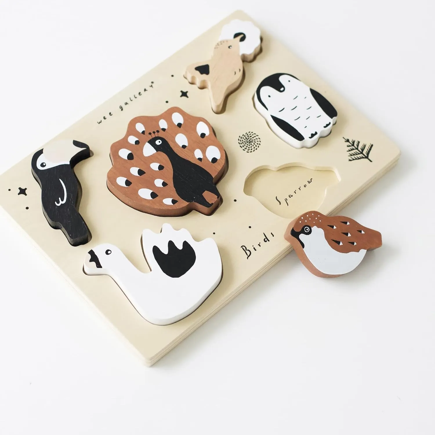 Wee Gallery Wooden Tray Puzzle Bugs, Montessori Toy for Toddlers and Preschoolers for Early Learning and Fine Motor Skill Development, Sustainable Educational Puzzle for Kids