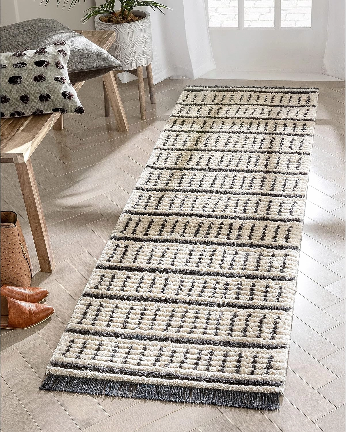 Well Woven Vihno Ivory Tribal Stripes Geometric Pattern Runner Rug 3x10 (2'7" x 7'3")