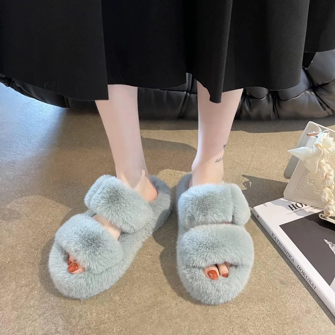 Women's Fuzzy Slippers Open Toe Fur Slides Fluffy Plush Slippers Furry Slip On Slippers House Shoes